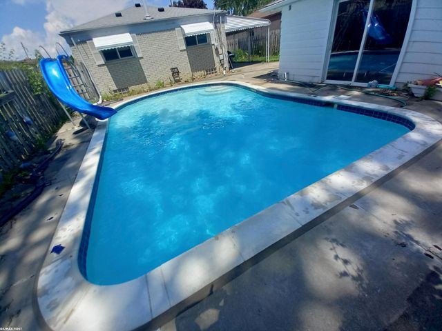 22430 Milner Street, Saint Clair Shores, MI 48081