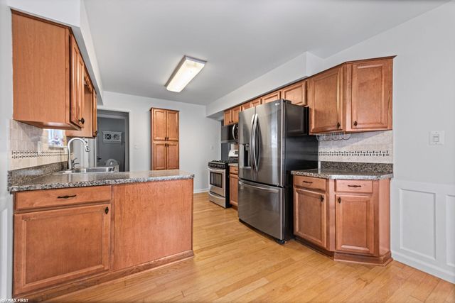 22430 Milner Street, Saint Clair Shores, MI 48081