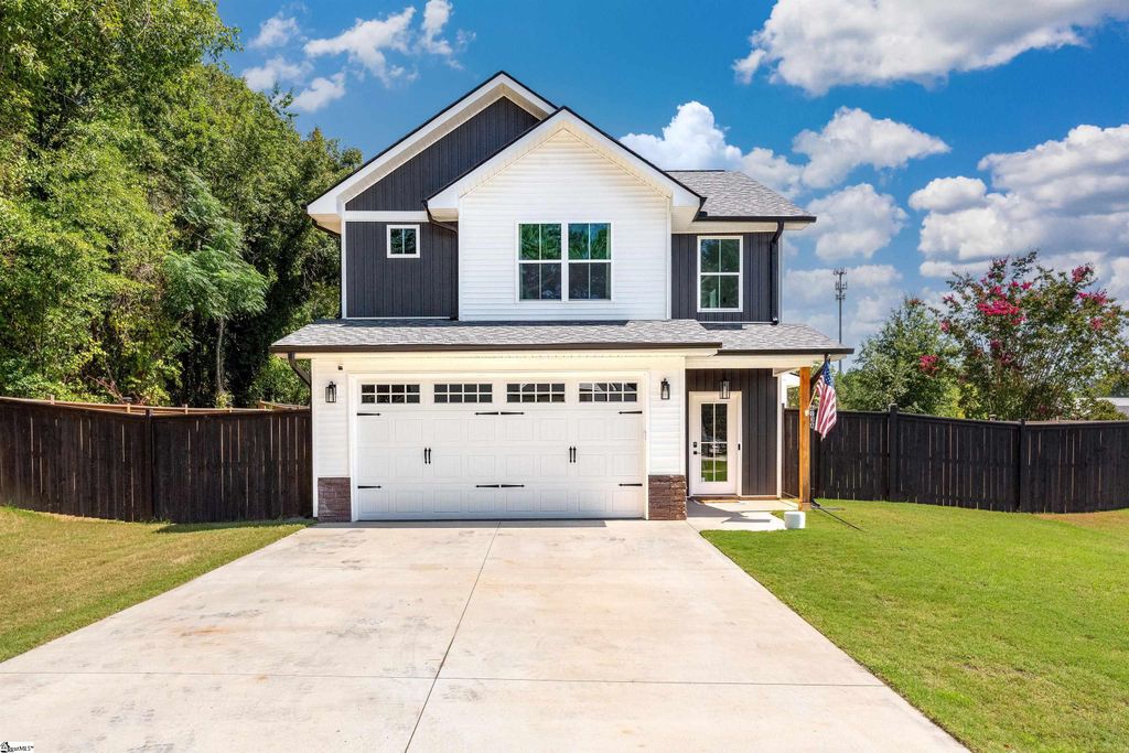 613A Old Rutherford Road, Taylors, SC 29687