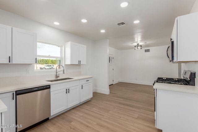 1743 W VERDE Lane, Phoenix, AZ 85015