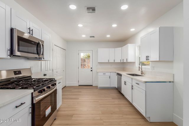 1743 W VERDE Lane, Phoenix, AZ 85015