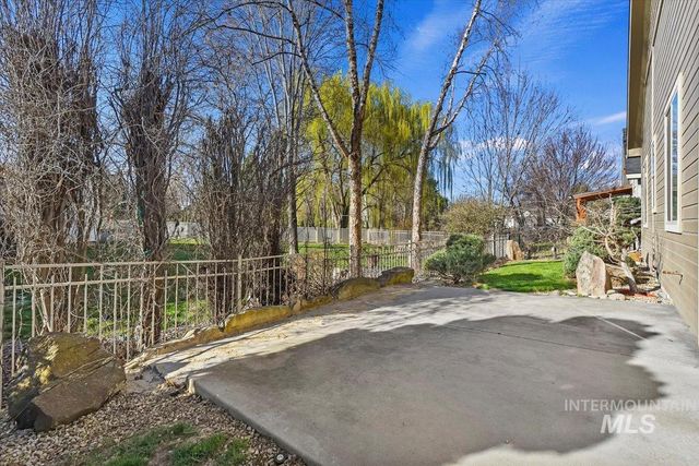 6374 W Mystic Cove Place, Garden City, ID 83714