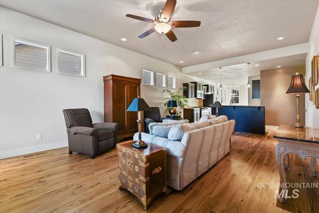 6374 W Mystic Cove Place, Garden City, ID 83714