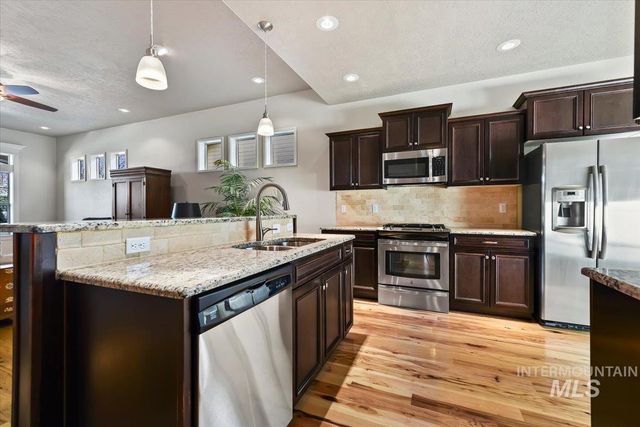 6374 W Mystic Cove Place, Garden City, ID 83714