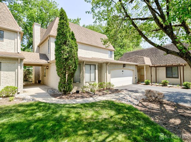 20 Gate House Lane, Edison, NJ 08820