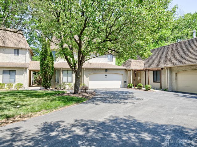 20 Gate House Lane, Edison, NJ 08820