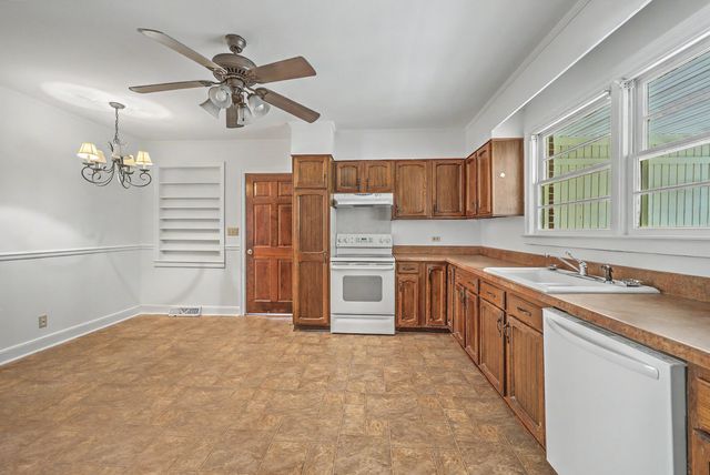 1611 Bacons Bridge Road, Summerville, SC 29485
