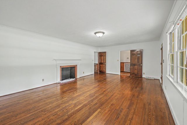 1611 Bacons Bridge Road, Summerville, SC 29485