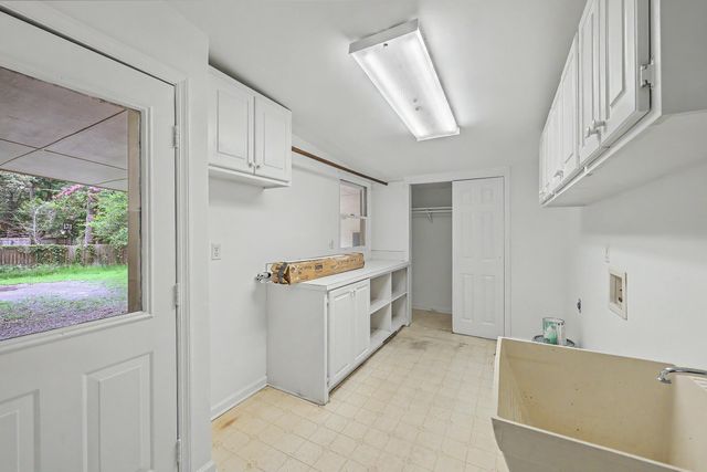 1611 Bacons Bridge Road, Summerville, SC 29485