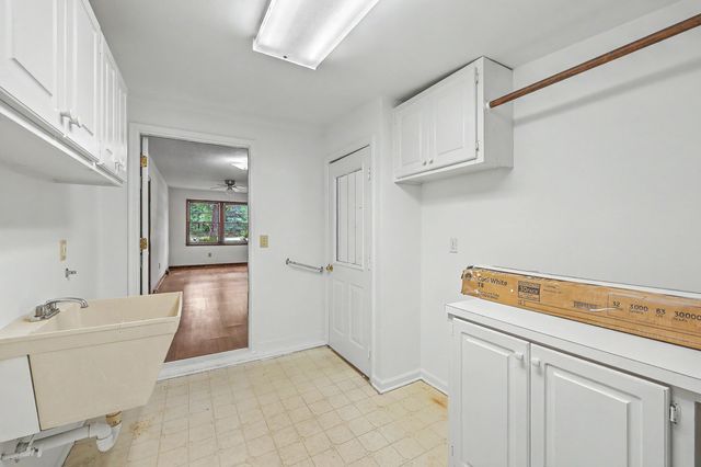 1611 Bacons Bridge Road, Summerville, SC 29485