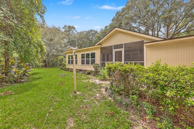1611 Bacons Bridge Road, Summerville, SC 29485