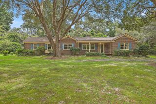 1611 Bacons Bridge Road, Summerville, SC 29485