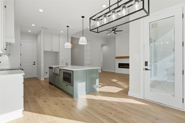 4323 Metropolitan Avenue, Dallas, TX 75210