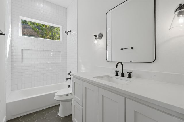 4323 Metropolitan Avenue, Dallas, TX 75210