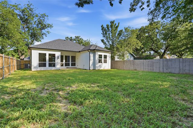 4323 Metropolitan Avenue, Dallas, TX 75210
