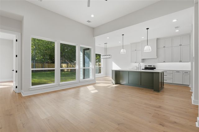4323 Metropolitan Avenue, Dallas, TX 75210