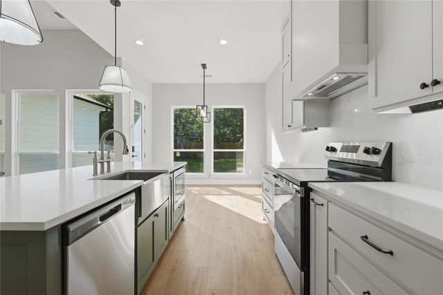 4323 Metropolitan Avenue, Dallas, TX 75210