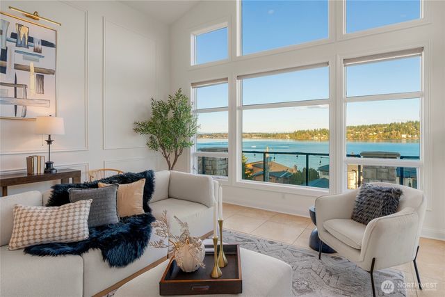 15517 Lake Shore Boulevard NE, Lake Forest Park, WA 98155