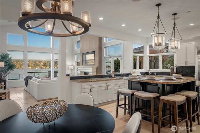 15517 Lake Shore Boulevard NE, Lake Forest Park, WA 98155