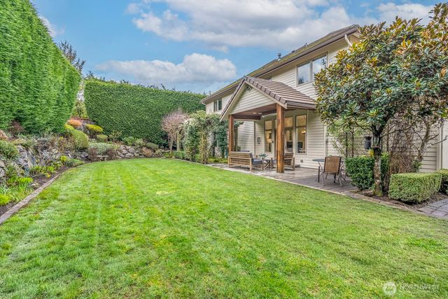 15517 Lake Shore Boulevard NE, Lake Forest Park, WA 98155