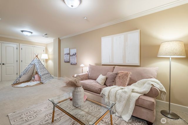 15517 Lake Shore Boulevard NE, Lake Forest Park, WA 98155