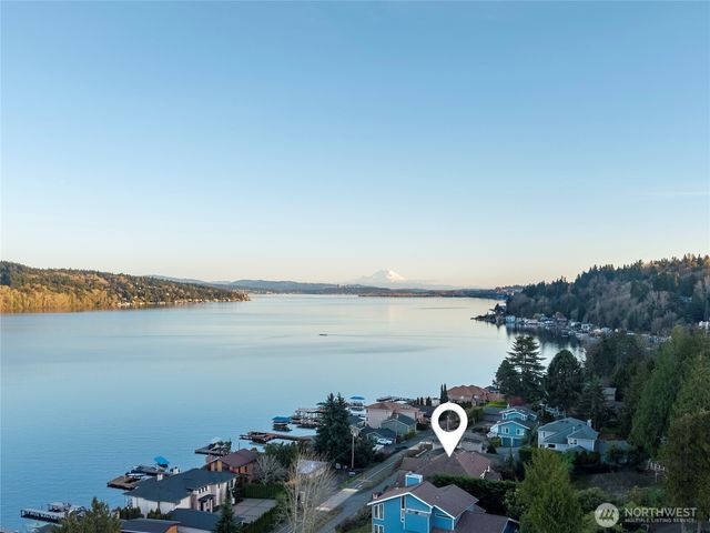 15517 Lake Shore Boulevard NE, Lake Forest Park, WA 98155