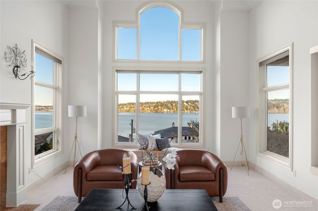 15517 Lake Shore Boulevard NE, Lake Forest Park, WA 98155