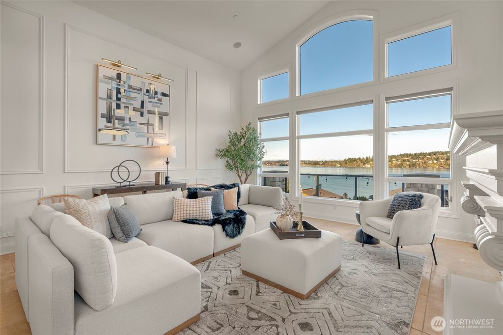 15517 Lake Shore Boulevard NE, Lake Forest Park, WA 98155