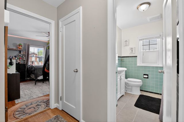70 WEST 3RD ST, Bayonne, NJ 07002