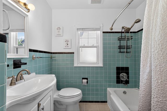 70 WEST 3RD ST, Bayonne, NJ 07002