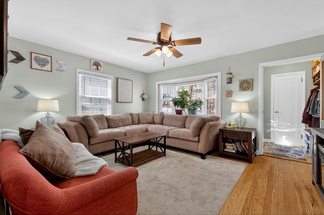 70 WEST 3RD ST, Bayonne, NJ 07002