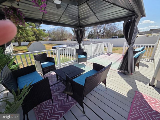 48 5TH AVE, Maple Shade, NJ 08052