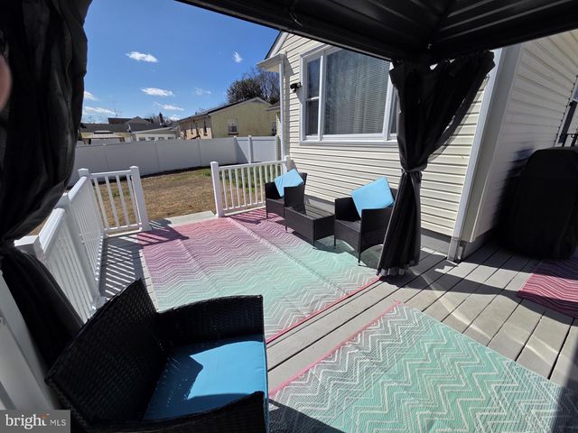 48 5TH AVE, Maple Shade, NJ 08052