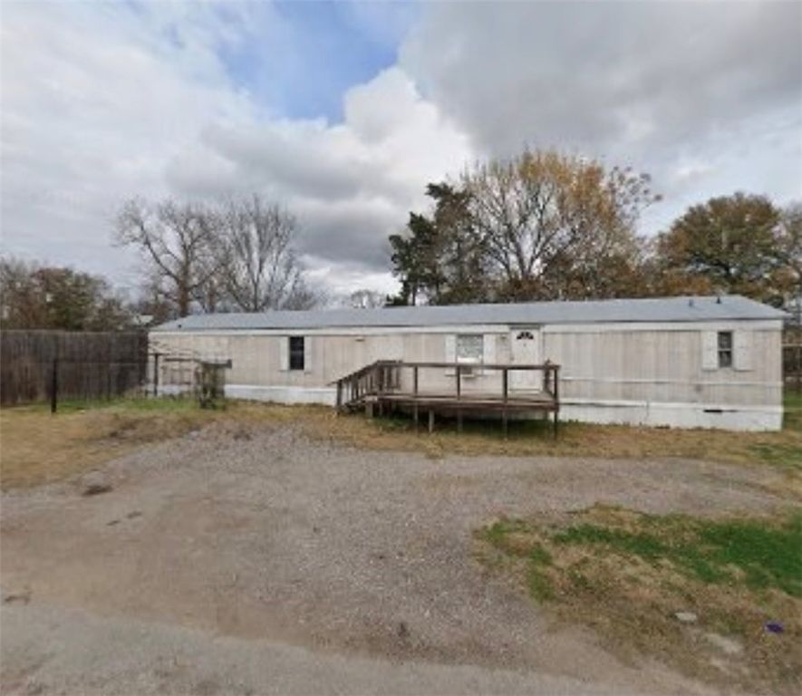 1106 Hoston Road, Bryan, TX 77807