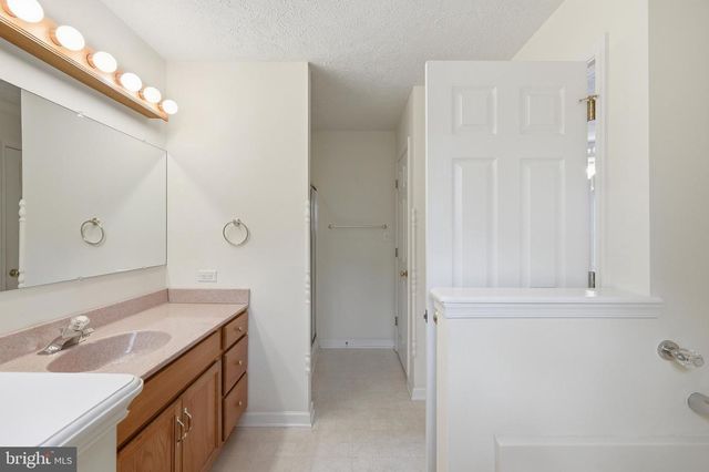 107 PALACE CT, Inwood, WV 25428