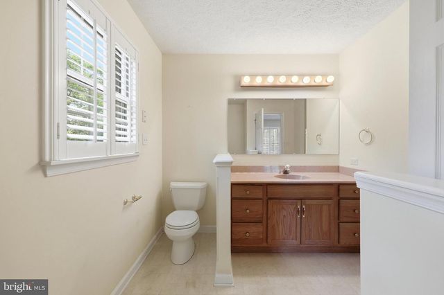 107 PALACE CT, Inwood, WV 25428