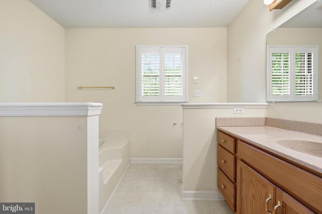 107 PALACE CT, Inwood, WV 25428