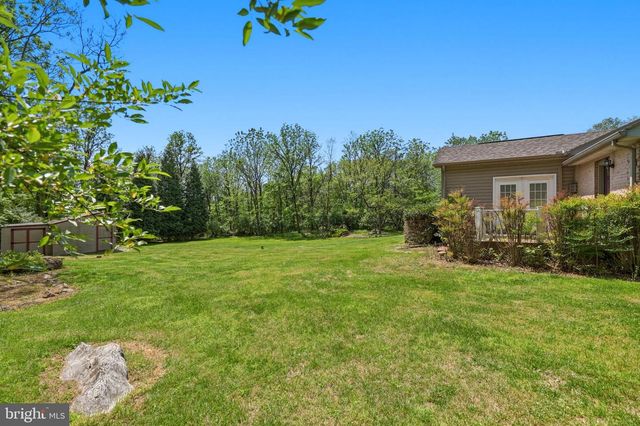 107 PALACE CT, Inwood, WV 25428