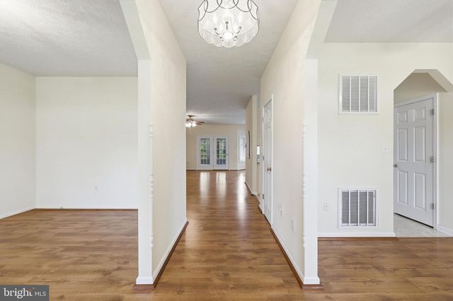 107 PALACE CT, Inwood, WV 25428