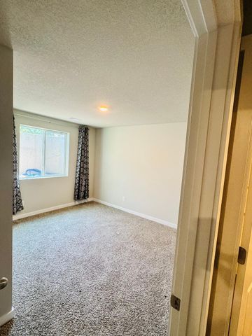 82 Dakota Circle, Waukee, IA 50263