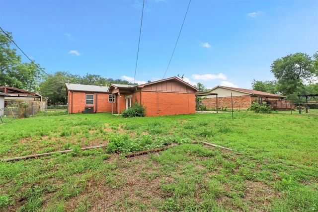 2116 Andover Street, Fort Worth, TX 76114