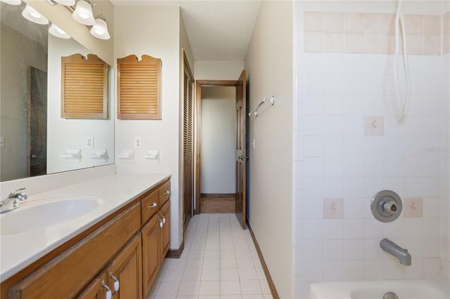 525 SUMMERHAVEN DRIVE, Debary, FL 32713