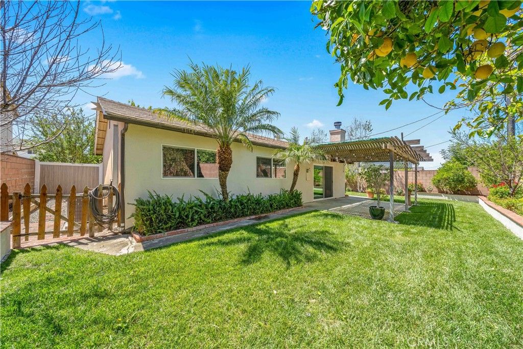 Image 1 of property listing at 2089 Abraham Street, Simi Valley, CA 93065