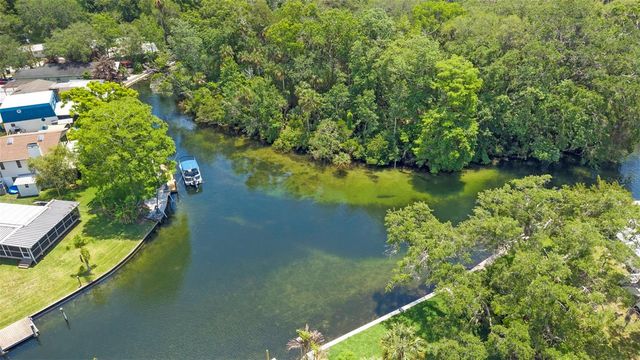6183 WAVERLY ROAD, Weeki Wachee, FL 34607