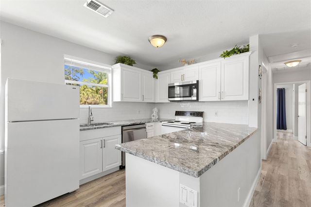 6183 WAVERLY ROAD, Weeki Wachee, FL 34607
