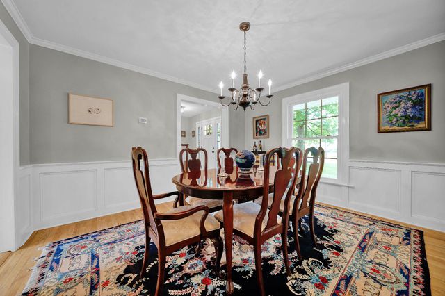 86 KNICKERBOCKER DR, Belle Mead, NJ 08502