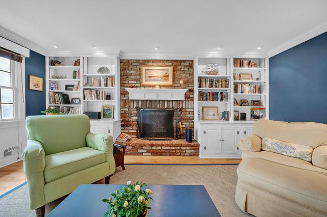 86 KNICKERBOCKER DR, Belle Mead, NJ 08502