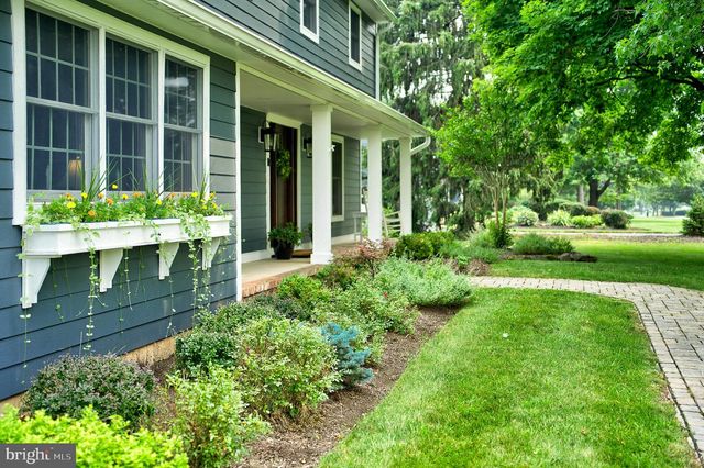86 KNICKERBOCKER DR, Belle Mead, NJ 08502