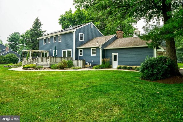 86 KNICKERBOCKER DR, Belle Mead, NJ 08502