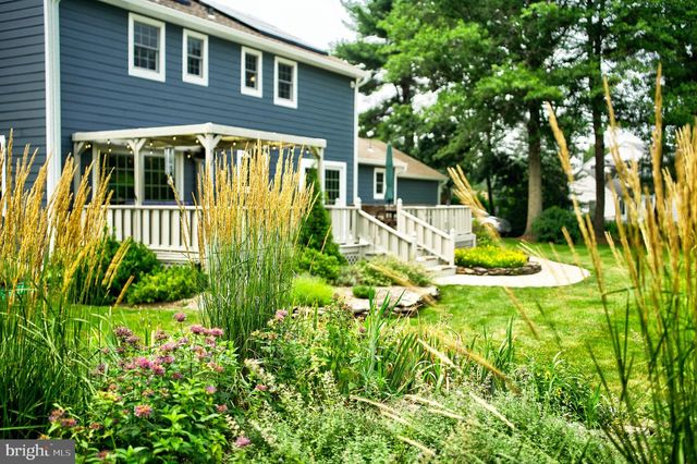 86 KNICKERBOCKER DR, Belle Mead, NJ 08502